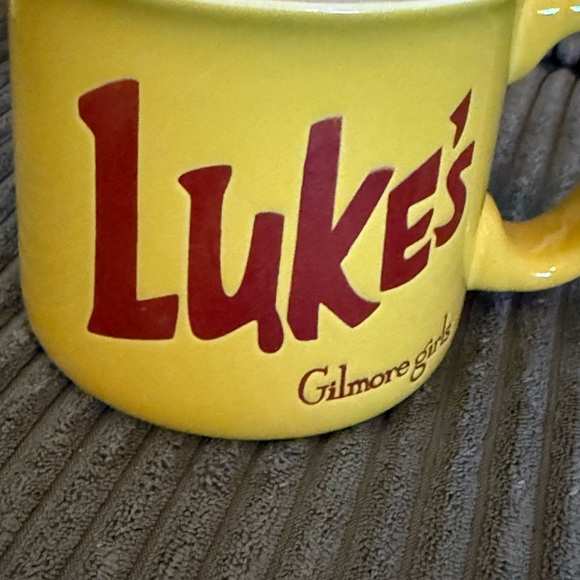 Gilmore Girls Yellow Mug- LUKE’S- NWT - Picture 4 of 6